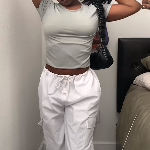 Solid Color Basic Tee - Picture 3 of 3